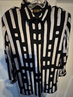 Creative Creations Black and White Sequin Top size 1X